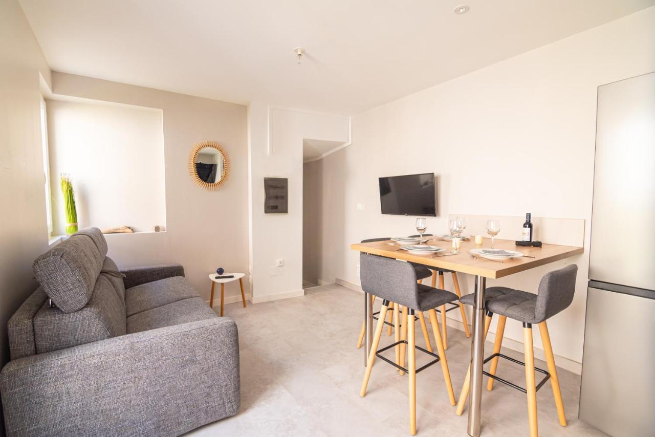 Au Coin Des Vins Apartment Tulette Exterior photo